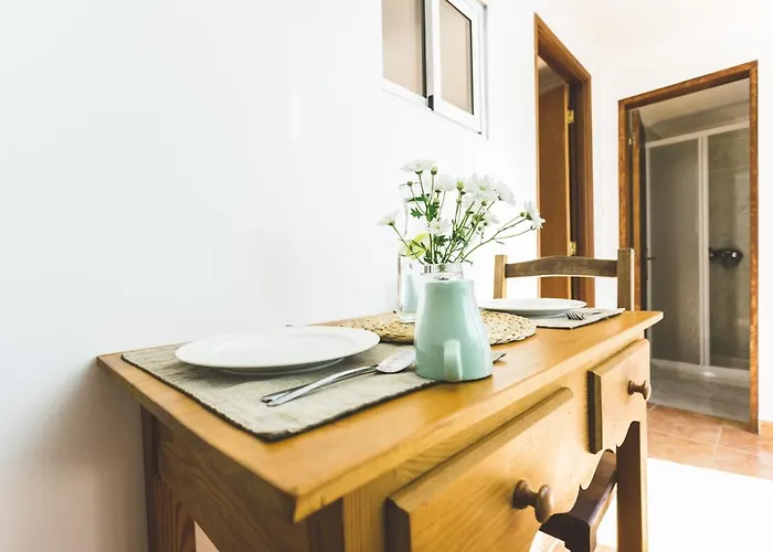 לינה וארוחת בוקר Soulsurfcamp Portugal פרל